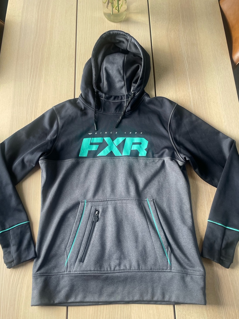FXR women’s hoodie size medium FXR ladies pullover hoodie with pockets